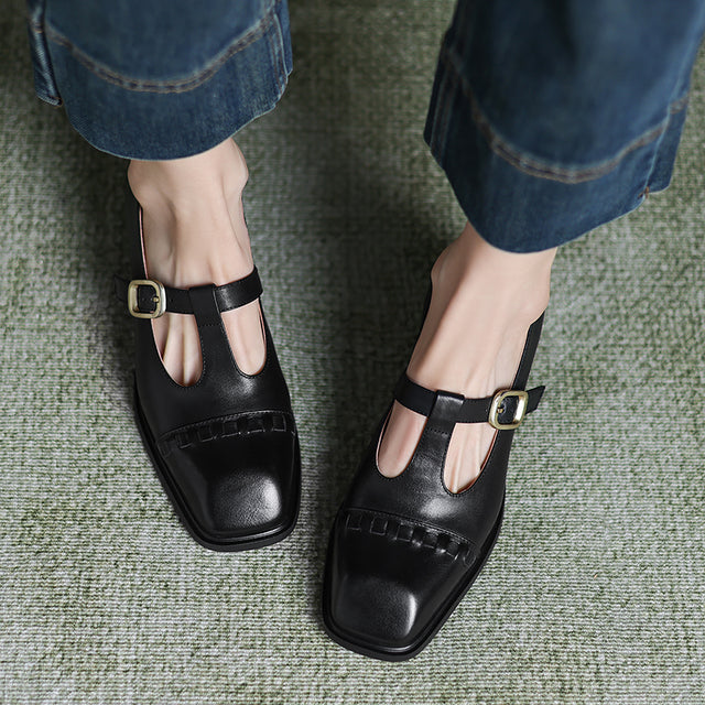 Slip-Into Serpatura: Effortless Elegance