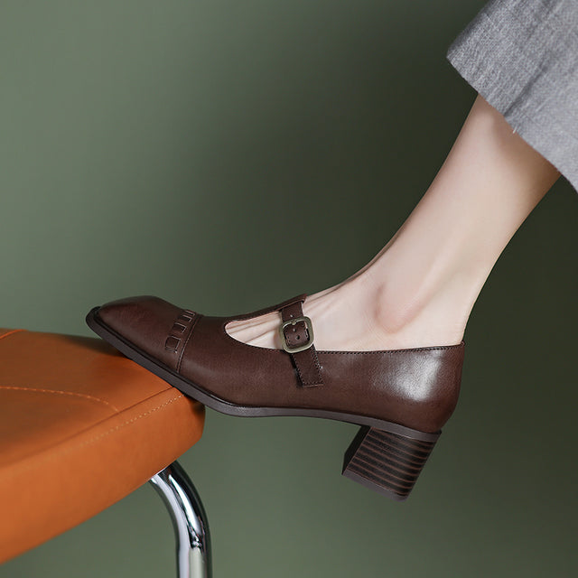 Slip-Into Serpatura: Effortless Elegance