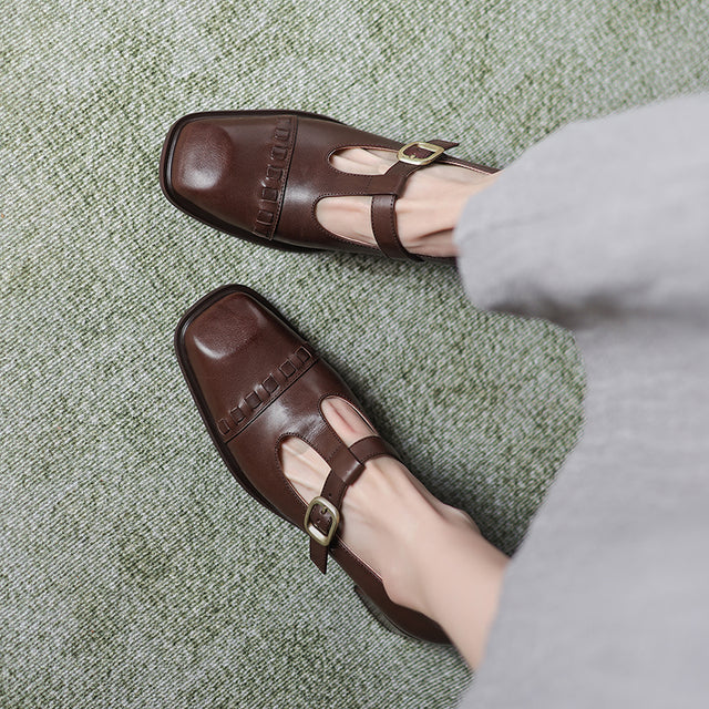 Slip-Into Serpatura: Effortless Elegance