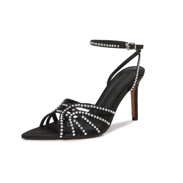Diamoré Signature Buckle Heels