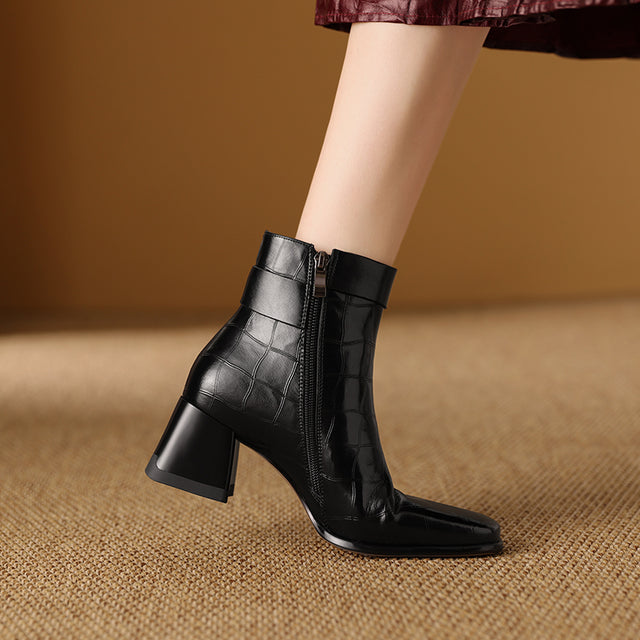 Serpatura Ankle Boots Extravaganza