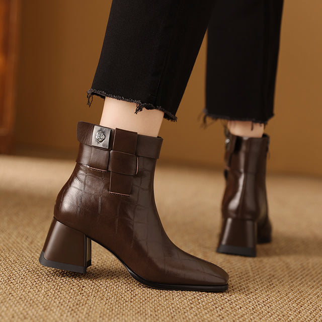 Serpatura Ankle Boots Extravaganza