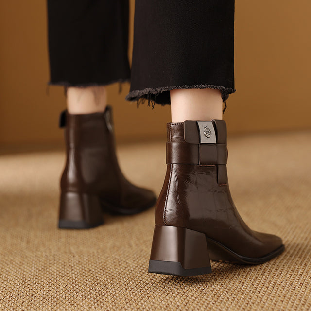 Serpatura Ankle Boots Extravaganza