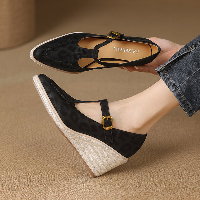 Aurastyle Veltique Slip-On Wedges