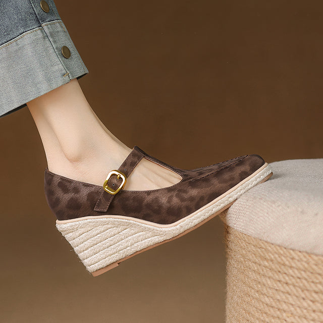 Aurastyle Veltique Slip-On Wedges