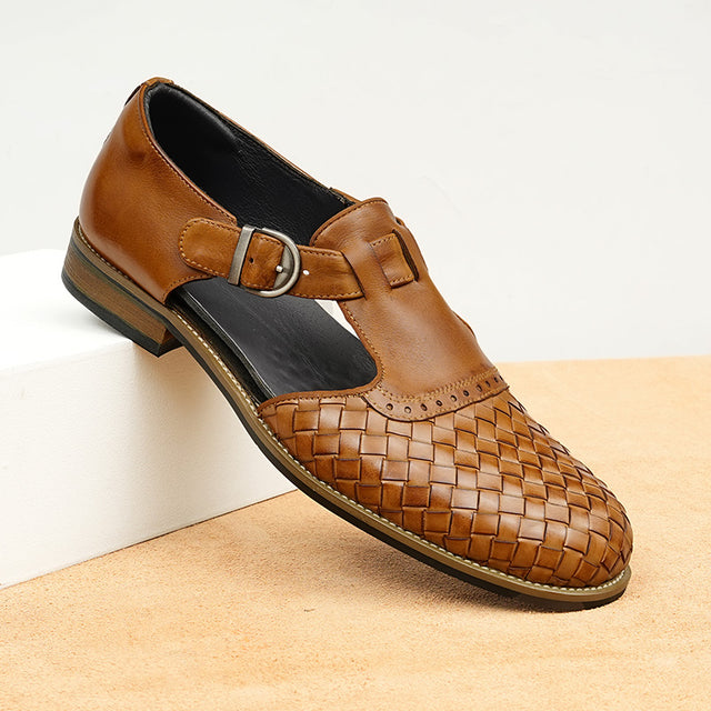 Eldorian Chic Buckle Leather Sandals