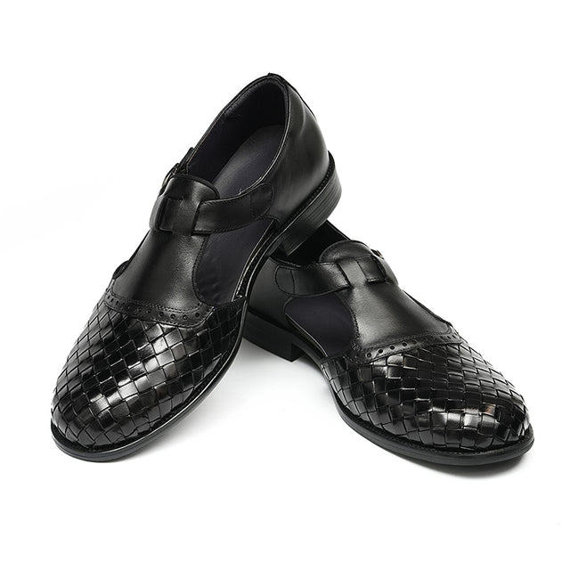 Eldorian Chic Buckle Leather Sandals