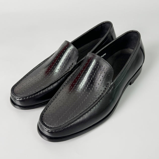 Veltique Glide Croc-textured Loafers