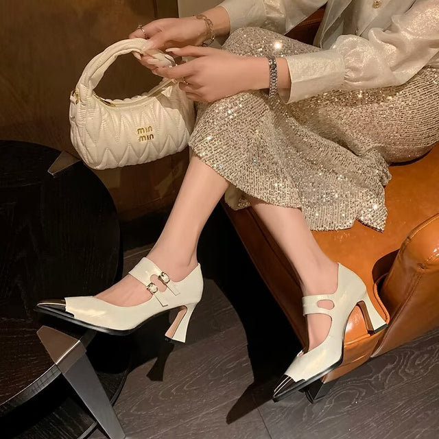 Flowing Kineti Arc Stride For Future Steps