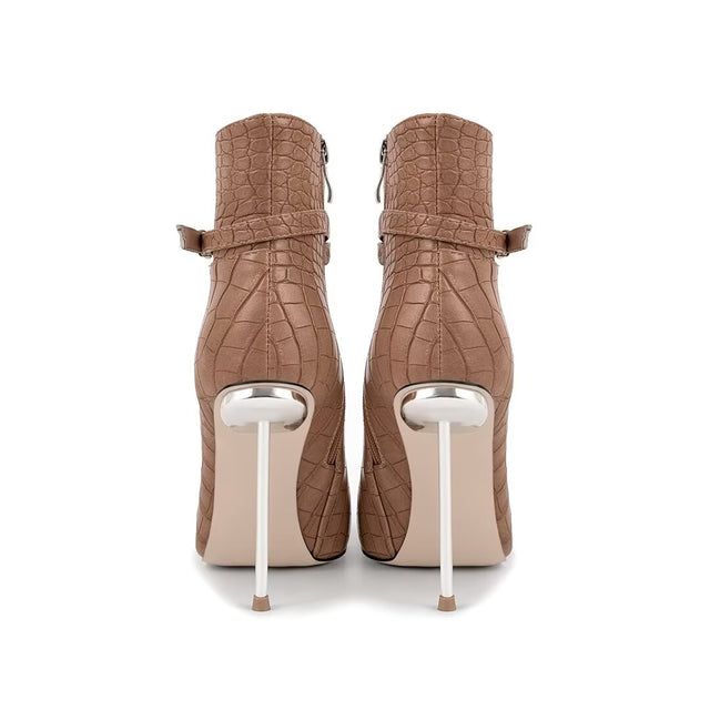 Veltique Ostranuxe Splendora Footwear