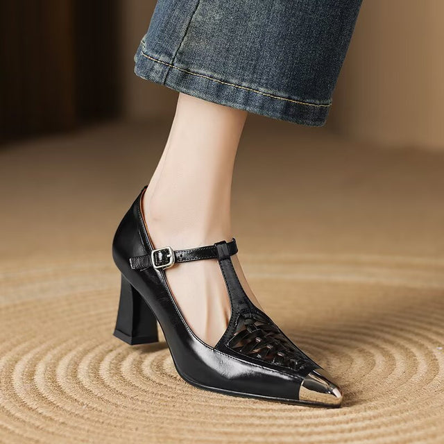 Braviora Shine Heels