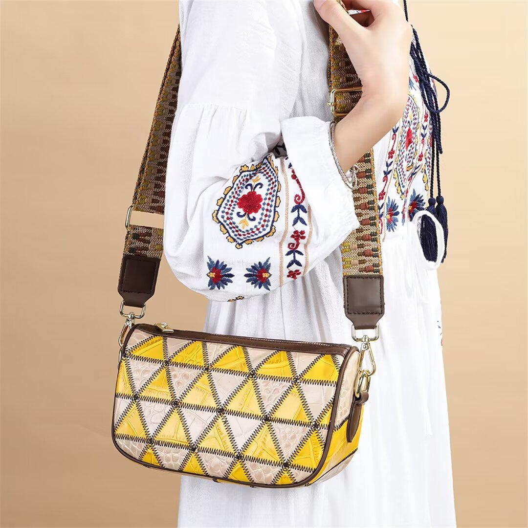Ostranuxe Zippered Companion