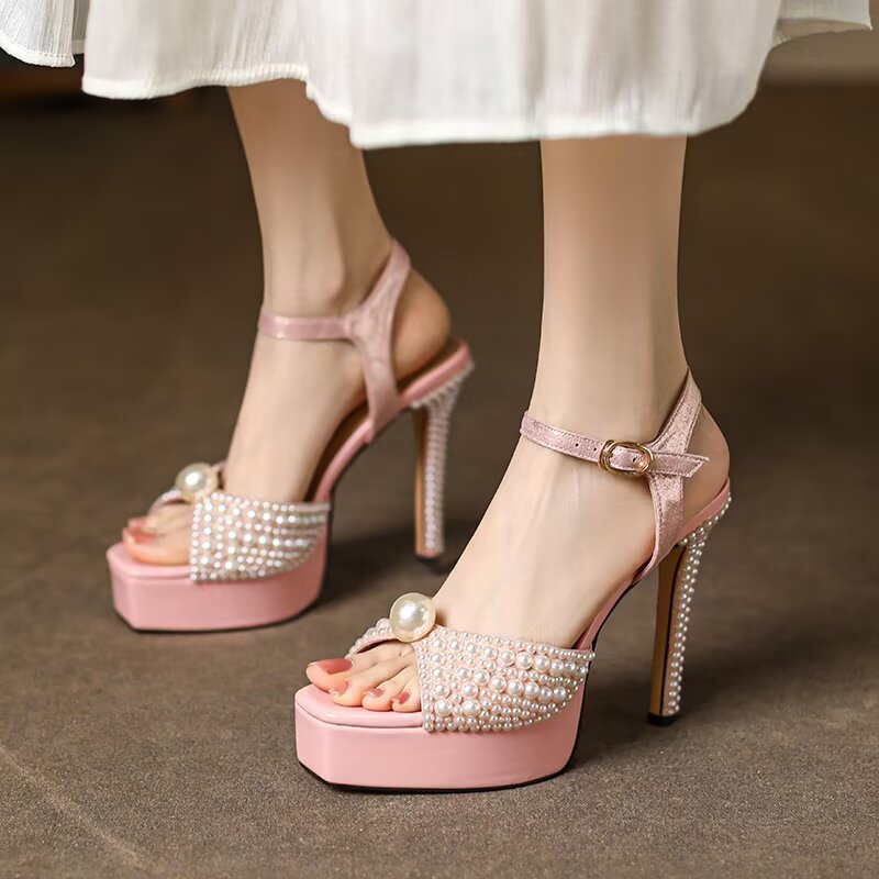 Aravelle Chic Heels
