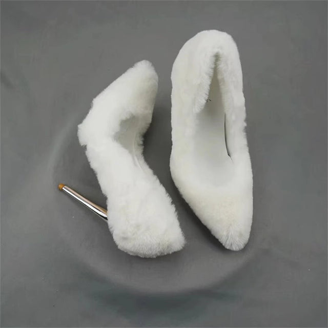 Silvareign Ebonique Event Pumps