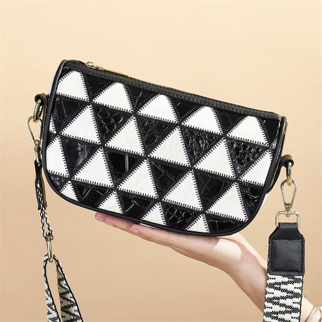 Ostranuxe Zippered Companion