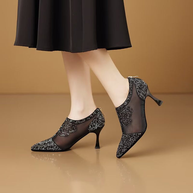 Soar in Sinuous Stride with Zephyra WingSoles