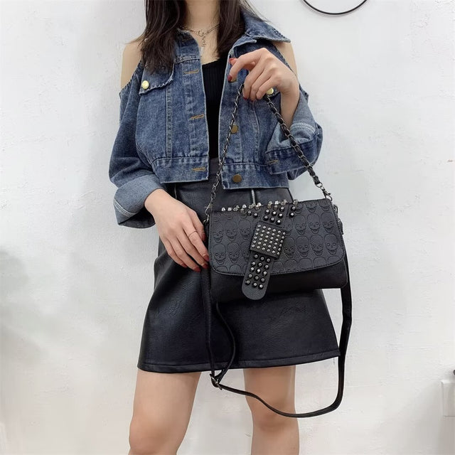 Lustrévo Crossbody Elegance