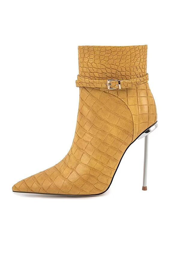 Veltique Ostranuxe Splendora Footwear