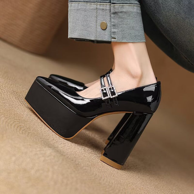 Draminera Mystery Heels