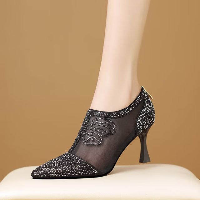 Soar in Sinuous Stride with Zephyra WingSoles