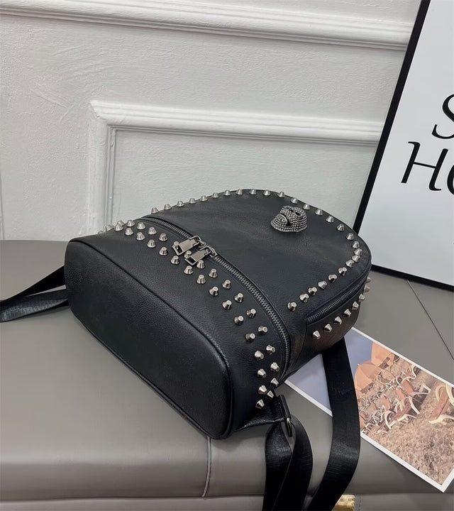 Velvoura Elegance Daypack