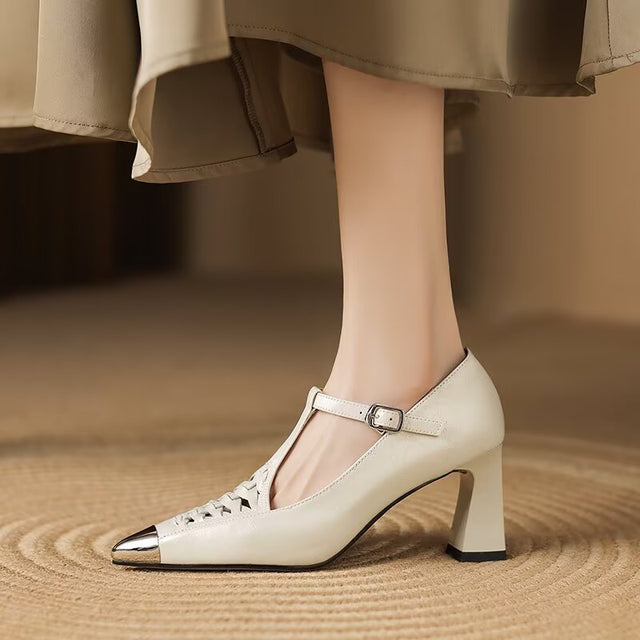 Braviora Shine Heels