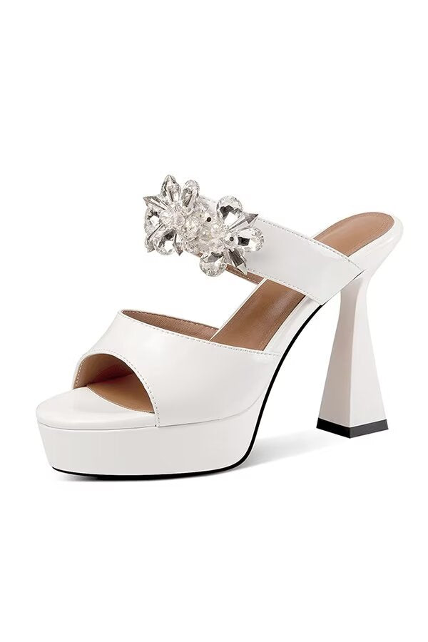 Elevatus Stepway for Bold Dreamlike Silhouette