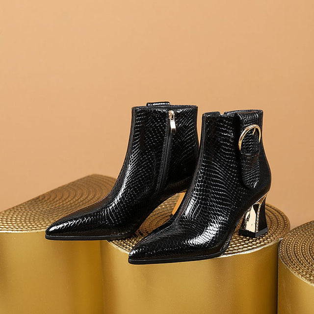 #Color_Black Leather