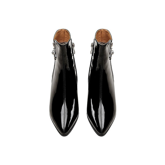 #Color_Black Leather