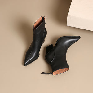 LeathElegance Pointed-Toe Winter Boots with Zip Closure