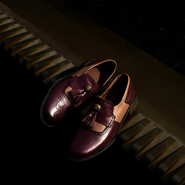 Celestova Opulessa Elegant Desk Footwear