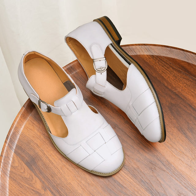Celestova Chic Buckle Leather Sandals