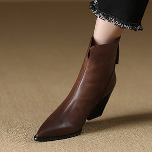 LeathElegance Pointed-Toe Winter Boots with Zip Closure