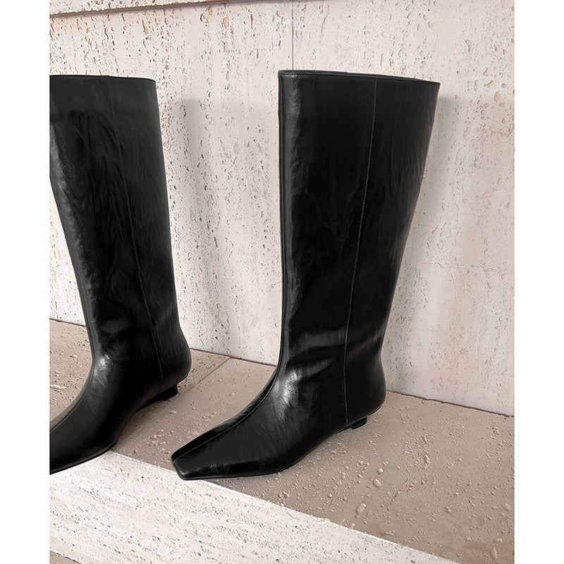 LeatherLux Chic Round Toe Winter Boots