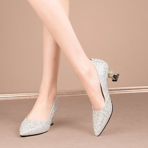 Chic Exotic Pointed Toe Leather Pumps