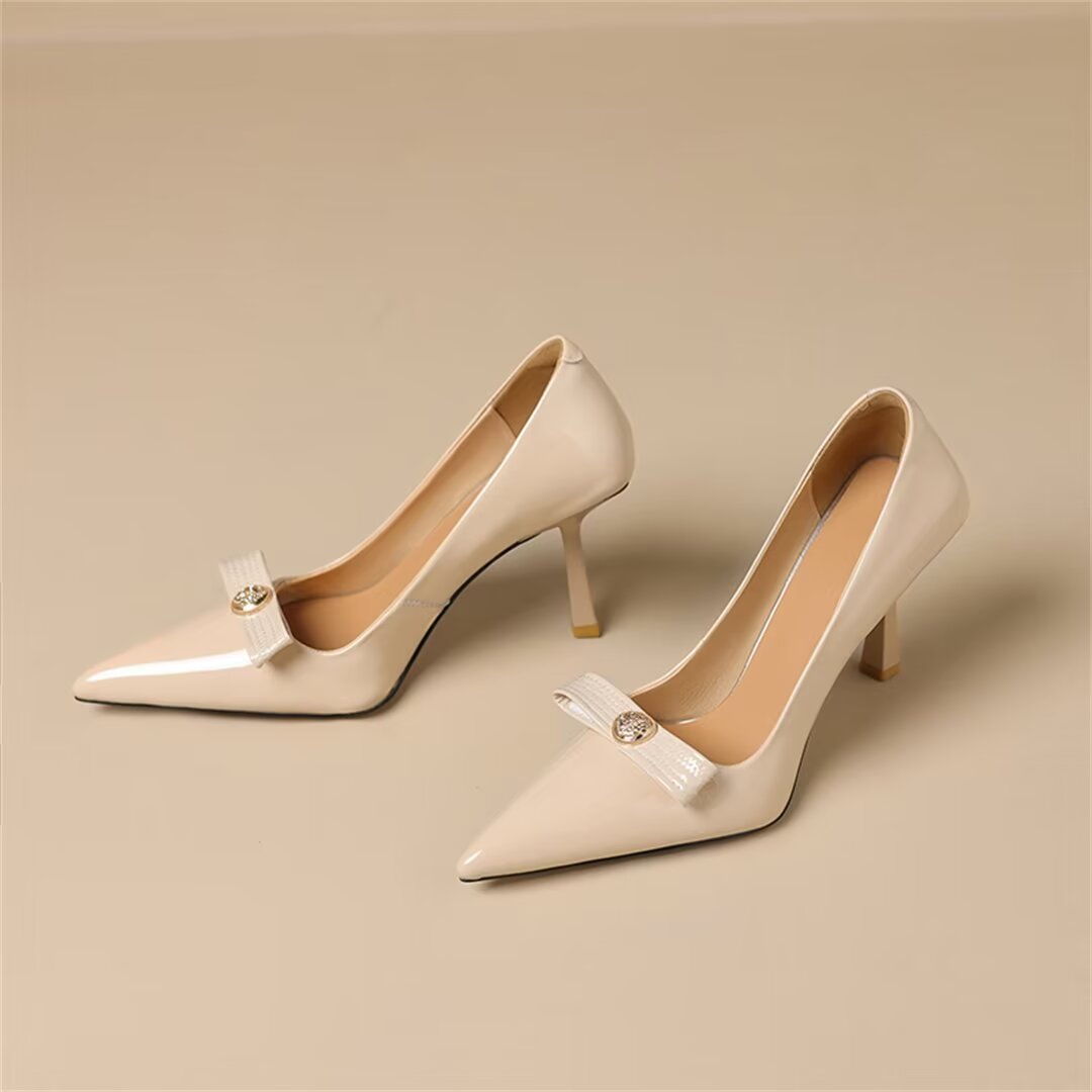 Daring Elevation Leather Pumps