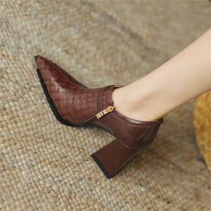 Refined Pointed Toe Leather Flats