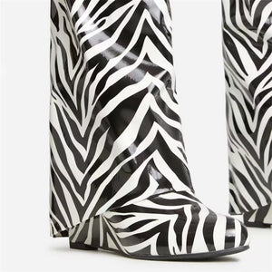 #Color_Zebra stripes