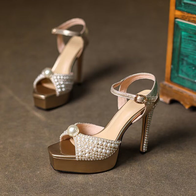 Aravelle Chic Heels