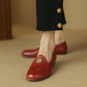 Minimalist Leather Flats for Everyday Wear
