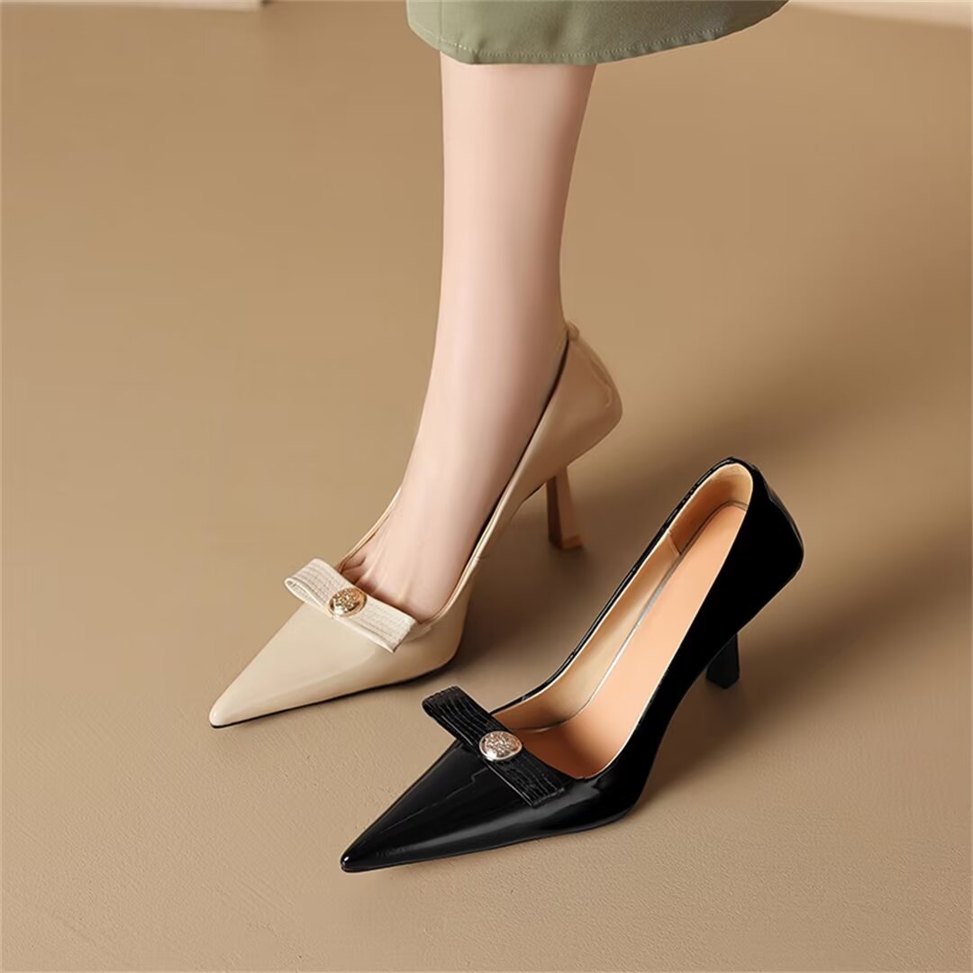 Daring Elevation Leather Pumps