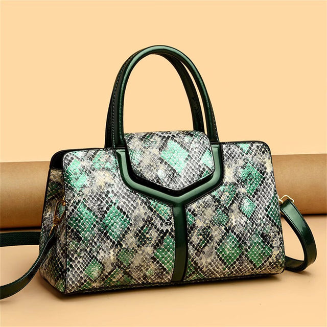 GlamTrend Alligator Pattern Handbag