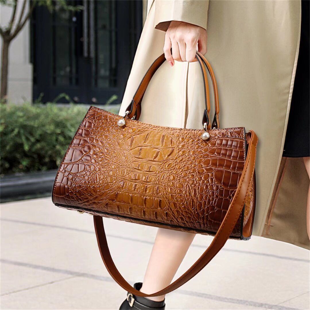 Trendsetter Alligator Pattern Bag