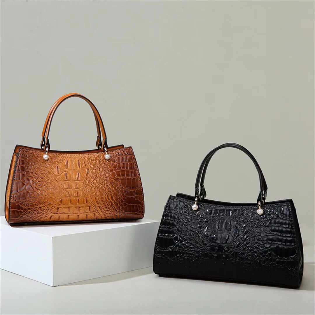 Trendsetter Alligator Pattern Bag