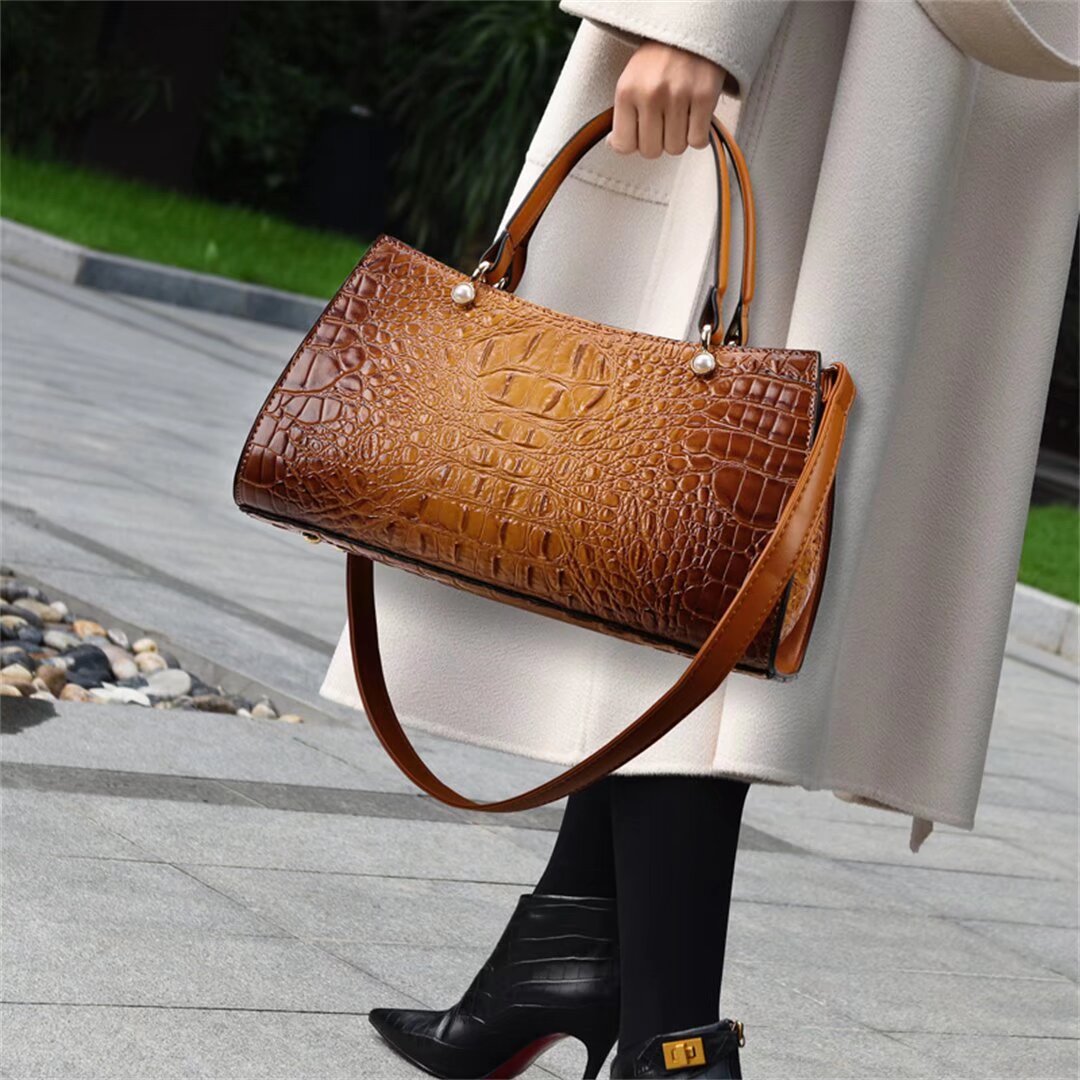 Trendsetter Alligator Pattern Bag