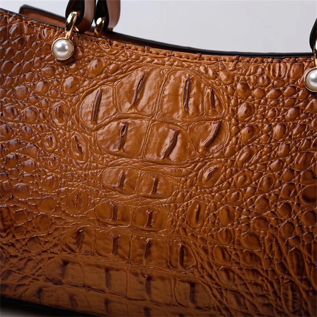 Trendsetter Alligator Pattern Bag