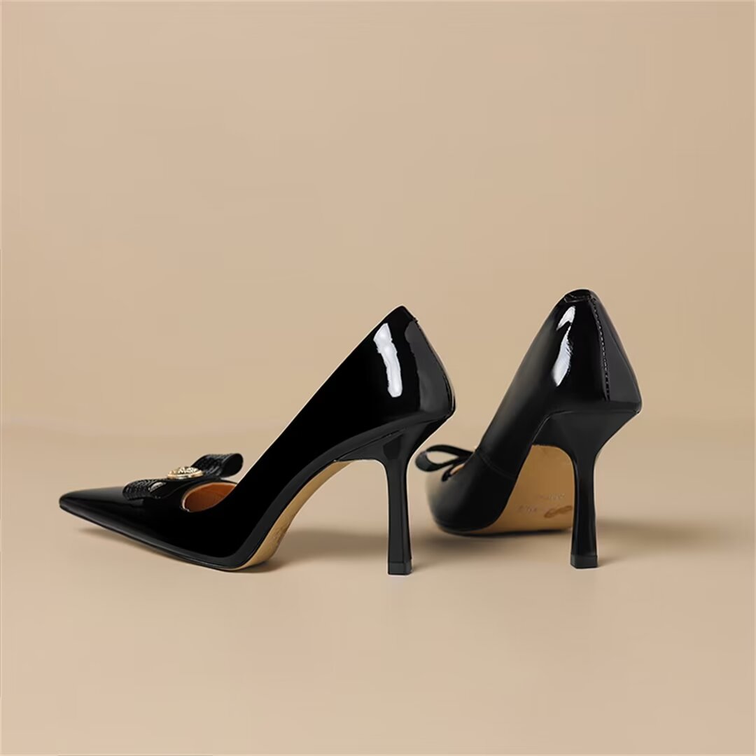 Daring Elevation Leather Pumps