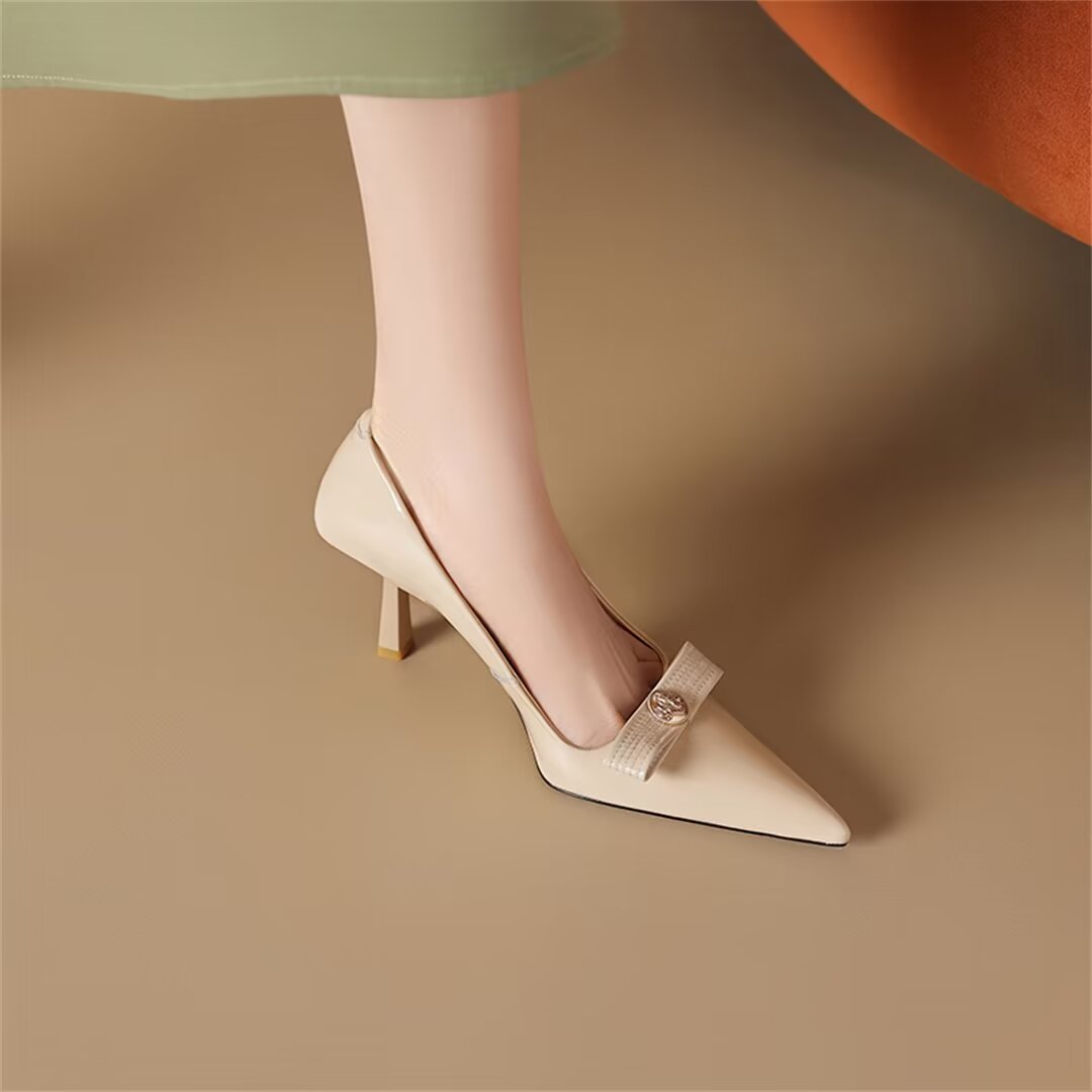 Daring Elevation Leather Pumps