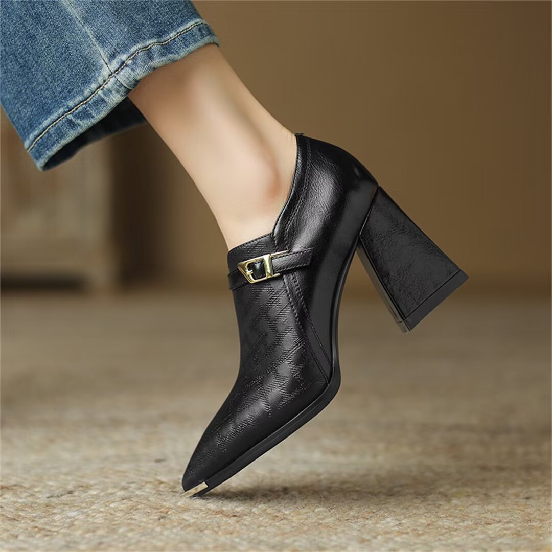 Refined Pointed Toe Leather Flats