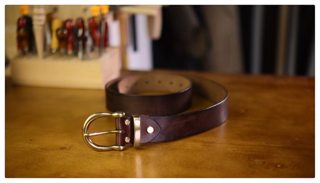 Sophisticated Solid Cowskin Belt